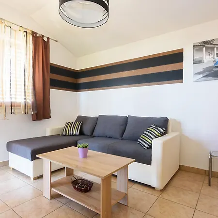 Apartman Kostijal Zára