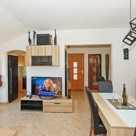 Apartamento Kostijal
