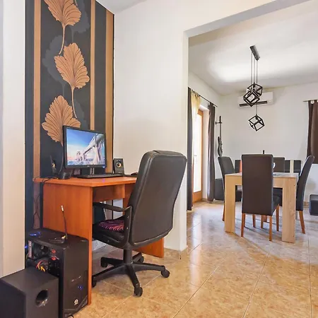 Apartamento Kostijal