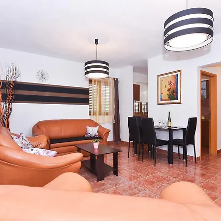 Kostijal Apartman