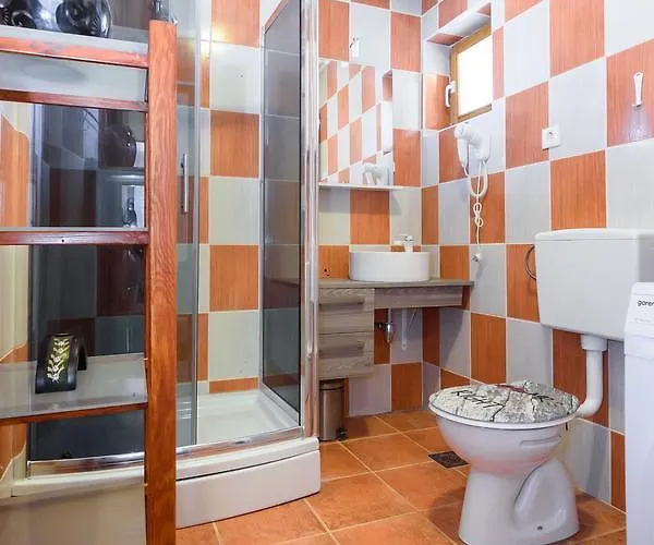 דירה Kostijal זאדאר