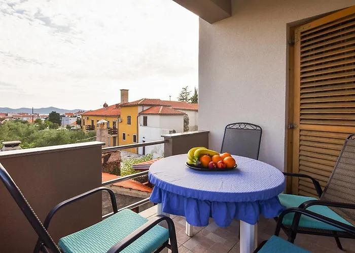 דירה Kostijal זאדאר