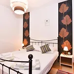 Kostijal Apartman Zára