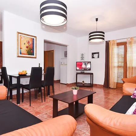 Apartment Kostijal