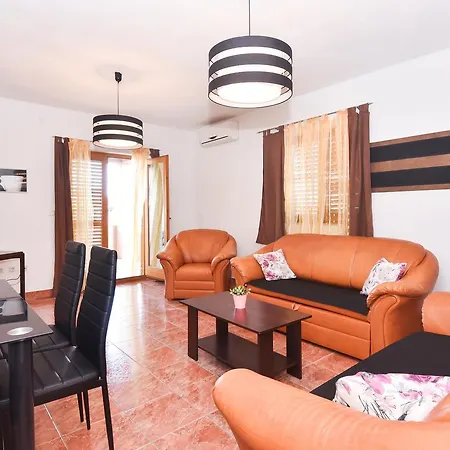 Kostijal Apartment