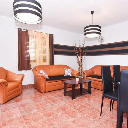 Kostijal Apartment